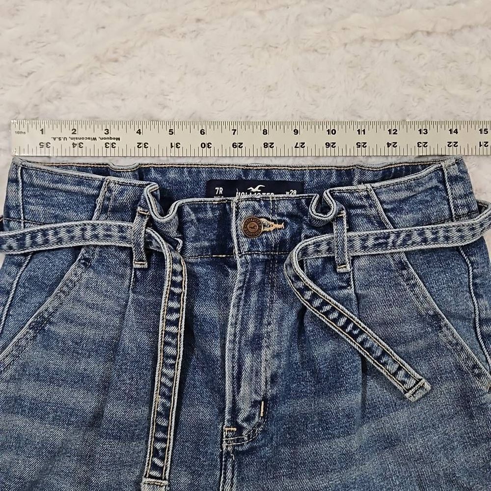 Hollister Mom Jean - Picture 5 of 11